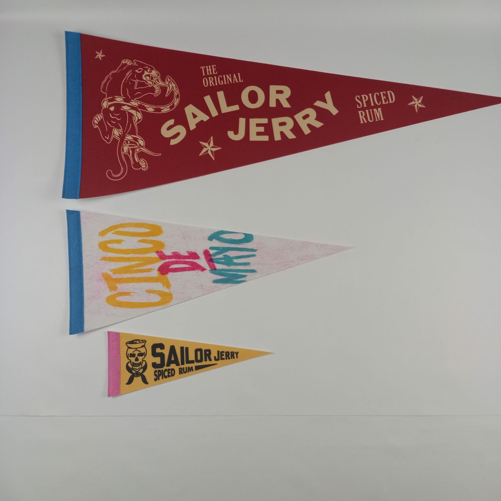 Customized 300G Felt Cloth Pennant Advertising Banner Advertising Bunting Starting from Low Order Quantity Triangle Flag