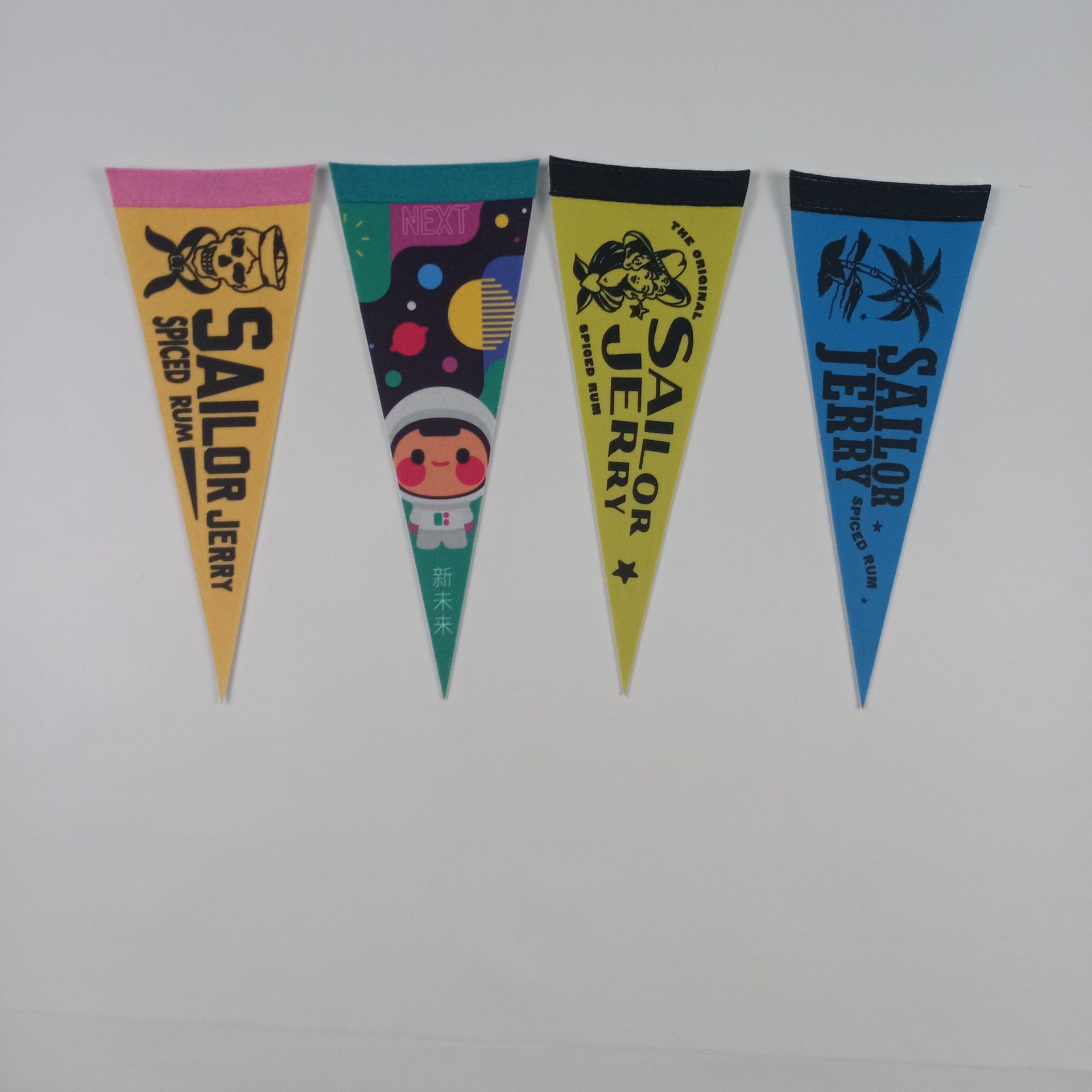 Customized 300G Felt Cloth Pennant Advertising Banner Advertising Bunting Starting from Low Order Quantity Triangle Flag