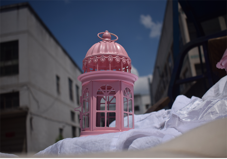 European Style Retro Iron Art Windproof Glass Wedding Storm Lantern Bird Cage Candle Holders Barn Lantern Gift Wedding Romantic Ornaments European Style Retro Iron Art Windproof Glass Wedding Storm Lantern Bird Cage Candle Holders Barn Lantern Gift Wedding Romantic Ornaments