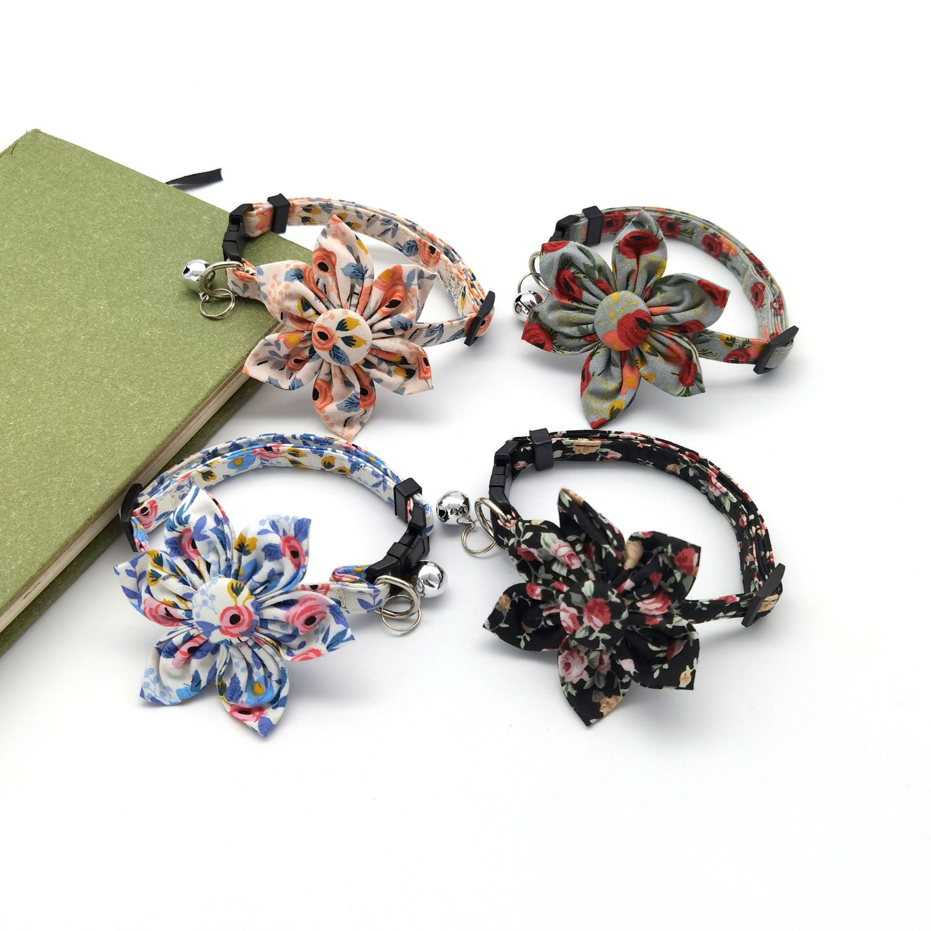 2021 New Floral Pet Plaid Collar Pet Bell Collar Cotton Bow Collar Cute Cat Collar