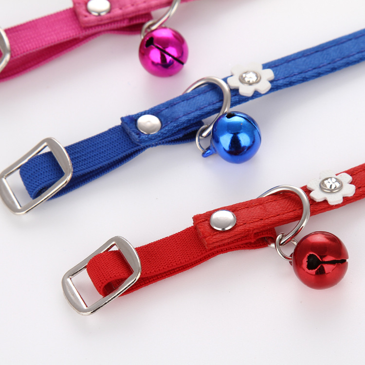 1.0 Pet Three-Flower Diamond Collar Pet Elastic Collar Small Dog Collar Pet Bell Collar Cat Neck Strap
