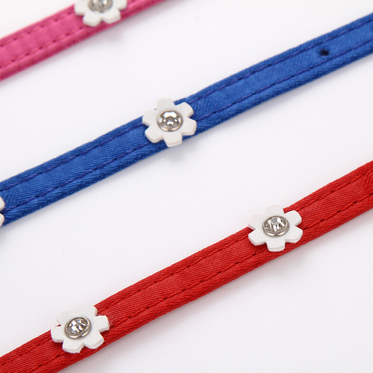 1.0 Pet Three-Flower Diamond Collar Pet Elastic Collar Small Dog Collar Pet Bell Collar Cat Neck Strap