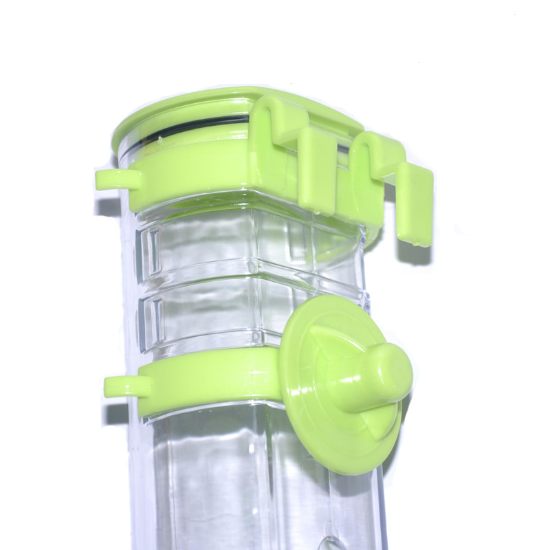 High quality stainless steel, beaded drinking fountain water bottle for a pet dog can be hung on the wall of the cage drinking bottle High quality stainless steel, beaded drinking fountain water bottle for a pet dog can be hung on the wall of the cage drinking bottle