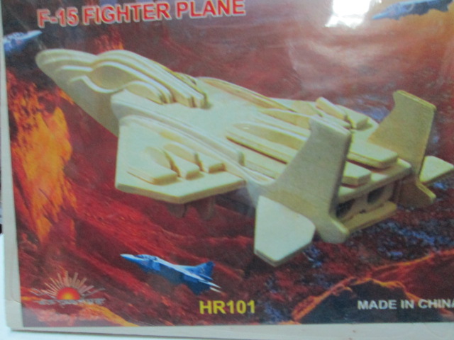 2 smaller wooden ship model on a 3D jigsaw water 606 2 smaller wooden ship model on a 3D jigsaw water 606