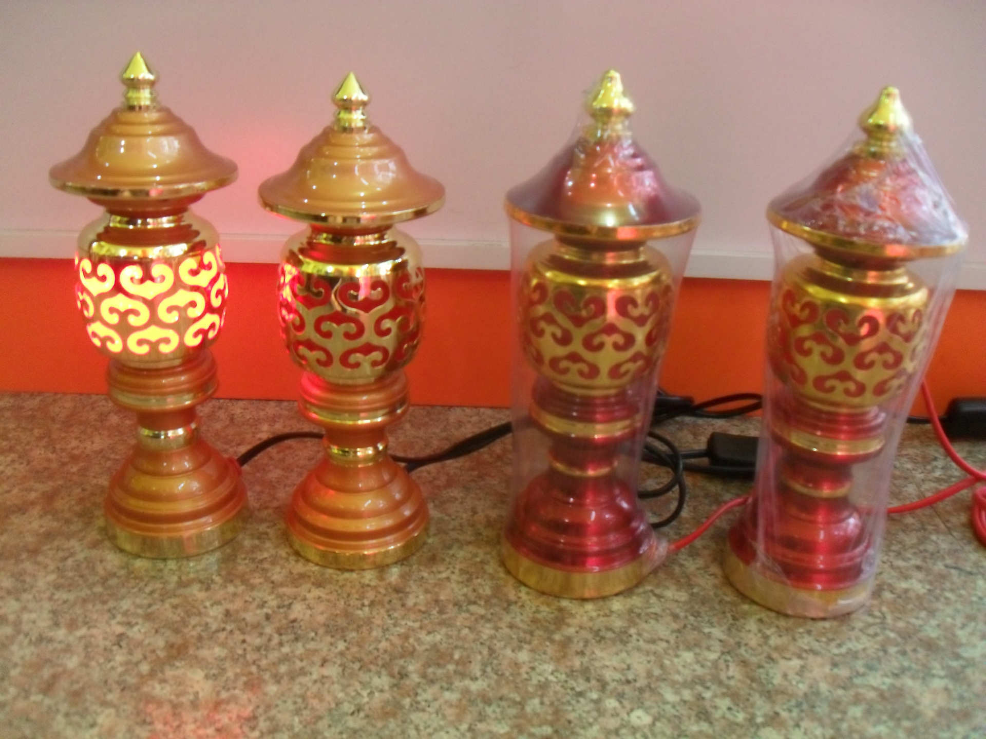 Yiwu Factory Direct Sales Buddhist Supplies Buddha Front Lantern Black Red Lotus Lantern
