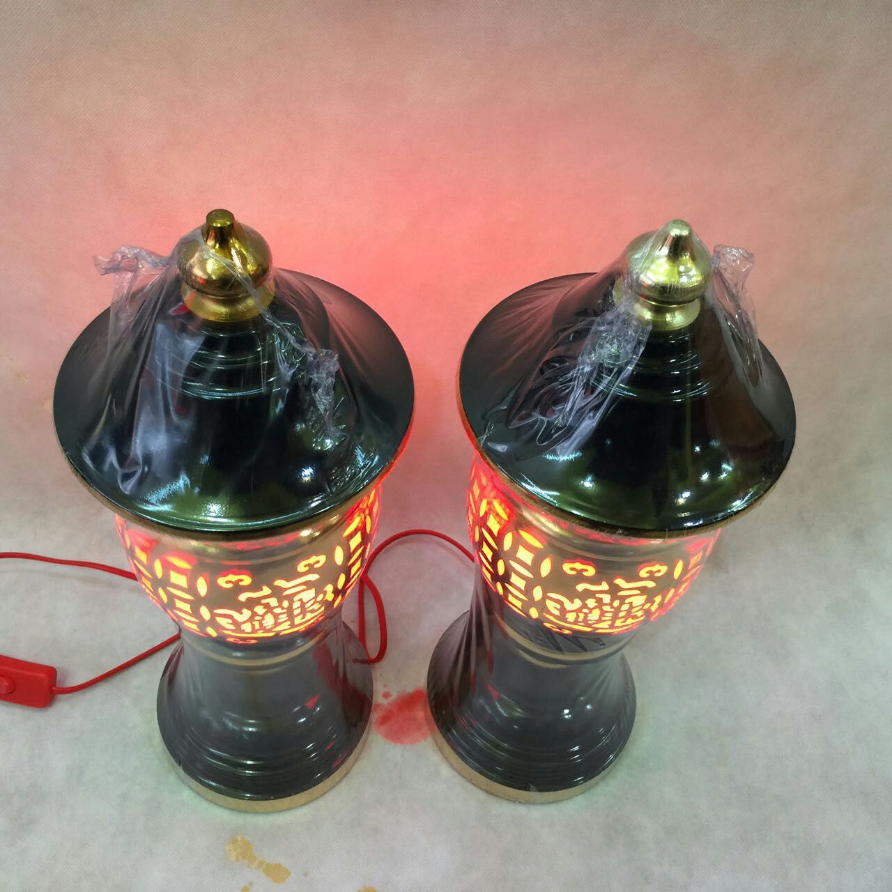 Yiwu Factory Direct Sales Buddhist Supplies Buddha Front Lantern Black Red Lotus Lantern