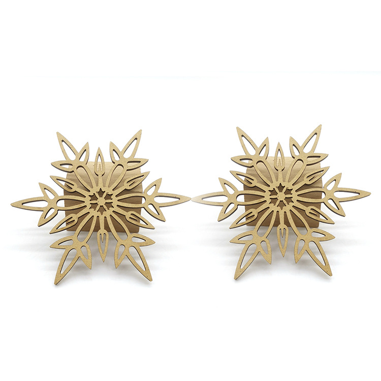 Snowflake Brick Laser Hollow Carved Wooden Snowflake Dongguan Factory Shipment Laser Cutting Wooden Christmas Pendant