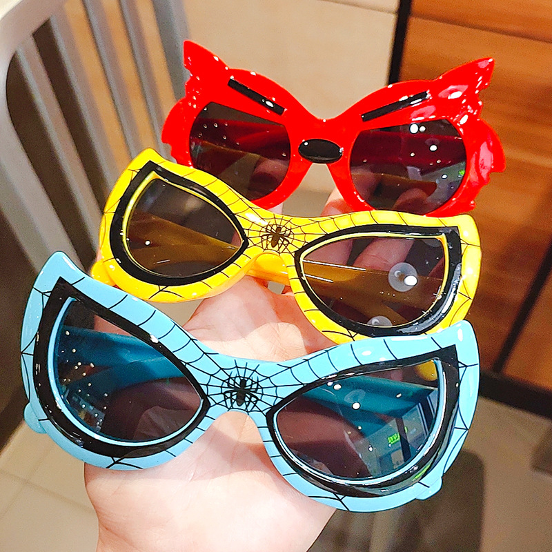 Kid's Eyewear UV-Proof Sunglasses Spider-Man Sunscreen for Boys Sunglasses Toy Glasses Kid's Eyewear UV-Proof Sunglasses Spider-Man Sunscreen for Boys Sunglasses Toy Glasses