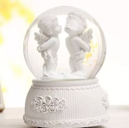 Crystal ball music box 8 music box to send boyfriend and girlfriend gift girl friend birthday present.
