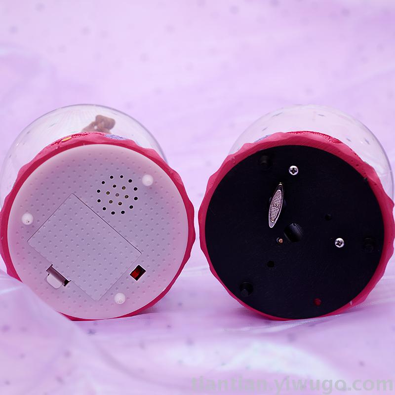 The whole family has excellent presents a couple holding hands with a crystal ball music box dreamlike glow Snowflake music box The whole family has excellent presents a couple holding hands with a crystal ball music box dreamlike glow Snowflake music box