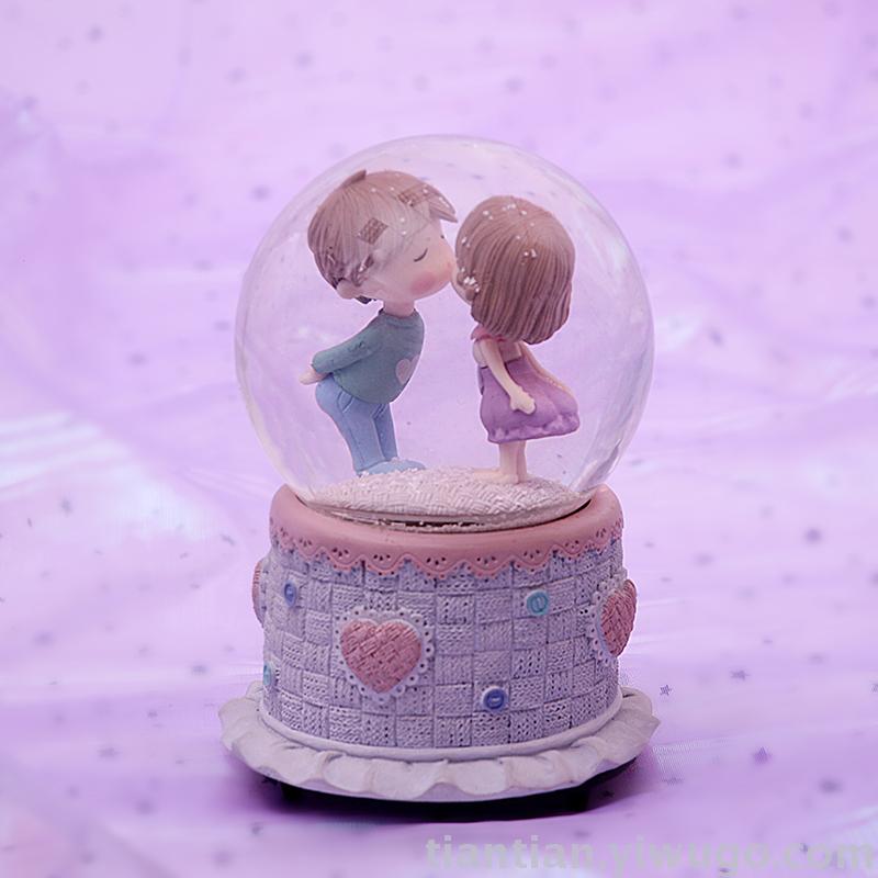 Resin craft Presents a couple's Crystal Ball music box Dreamy Glow Snowflake music Box Birthday Present Resin craft Presents a couple's Crystal Ball music box Dreamy Glow Snowflake music Box Birthday Present