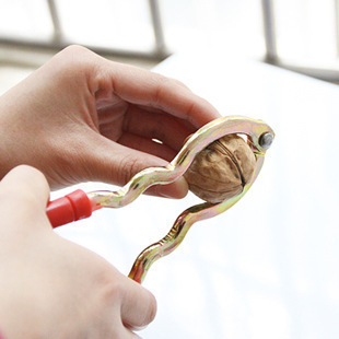 An Stainless Steel Pecan Clip Whole Grain Shell Separator Sheller King Nutcracker Nut Clip
