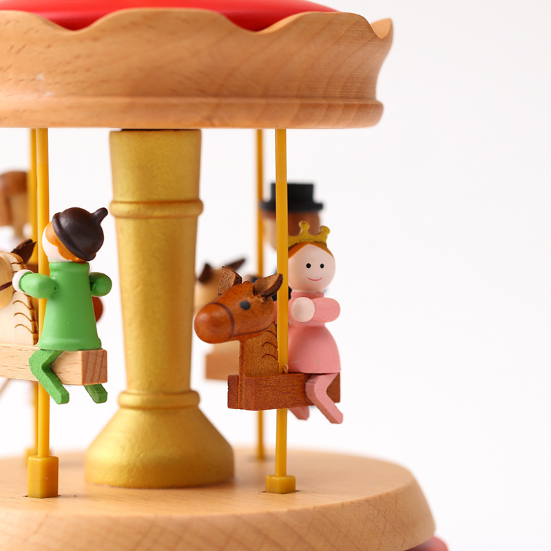 Creative Rotational Trojan Music Box Music Box Children&#039;s Toy Carousel Home Decoration Christmas Decorations