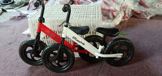 12-Inch Balance Bike (for Kids) Pedal-Free Two-Wheel Bicycle Scooter Scooter Baby Kid Toy Luge