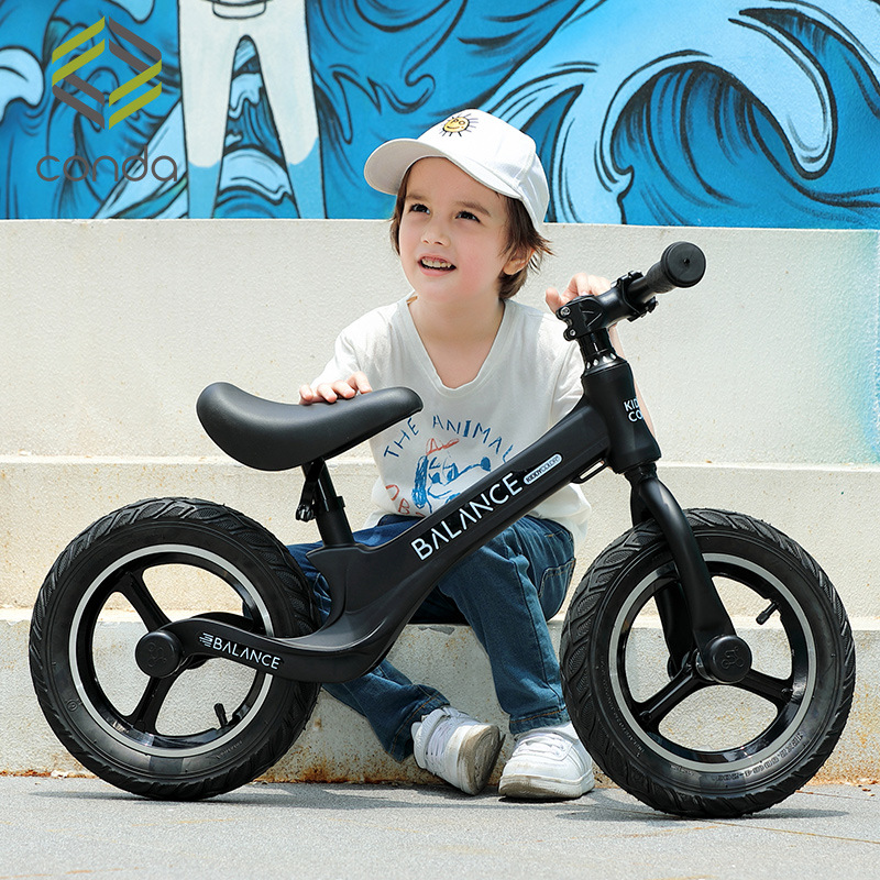 Kangda Balance Bike (for Kids) No Pedal 2 Baby 3-6 Years Old Kids Balance Bike Children Kindergarten Scooter Bicycle