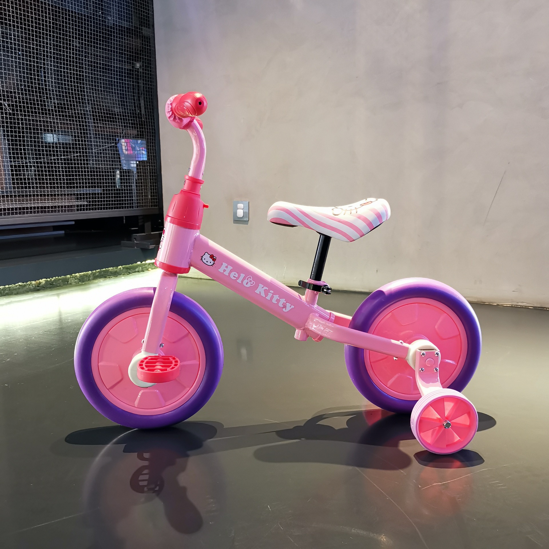 Mom Mia Three-in-One Balance Car Children's Self-Scooter 1-3-6 No Pedal Kids Balance Bike One Piece Baby Bike