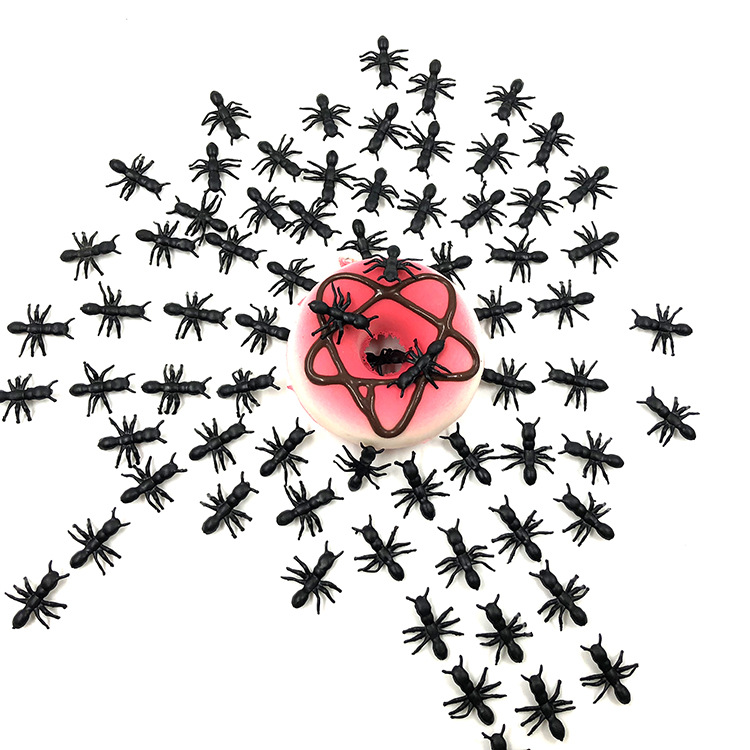 Cross-Border Hot Selling Simulation Animal Spider Fly Trick Props Fool's Day Plastic Trick Toy Factory Direct Sales Cross-Border Hot Selling Simulation Animal Spider Fly Trick Props Fool's Day Plastic Trick Toy Factory Direct Sales