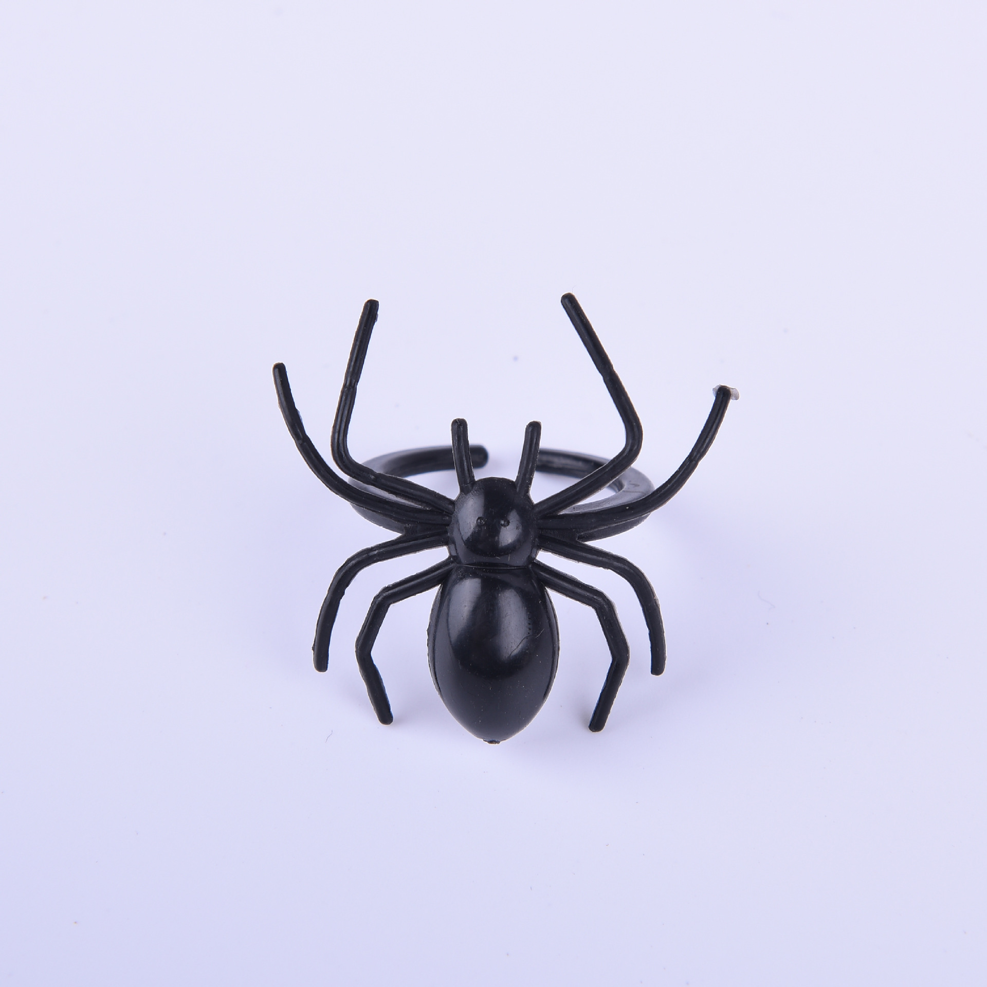 Halloween Dress up Party Props Spider Ring Plastic Ghost Festival Simulation Spider Ring Spoof Trick Toy