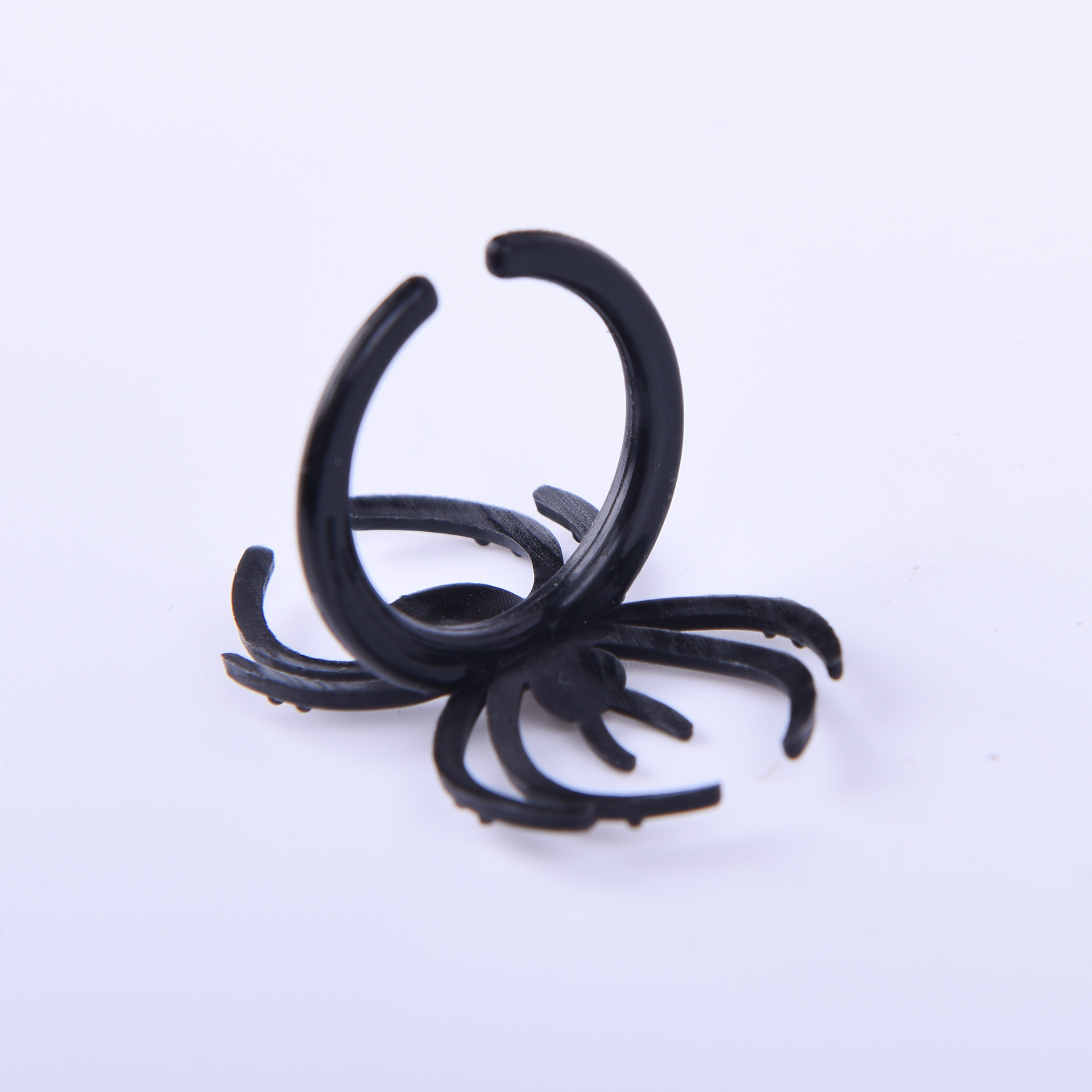 Halloween Dress up Party Props Spider Ring Plastic Ghost Festival Simulation Spider Ring Spoof Trick Toy