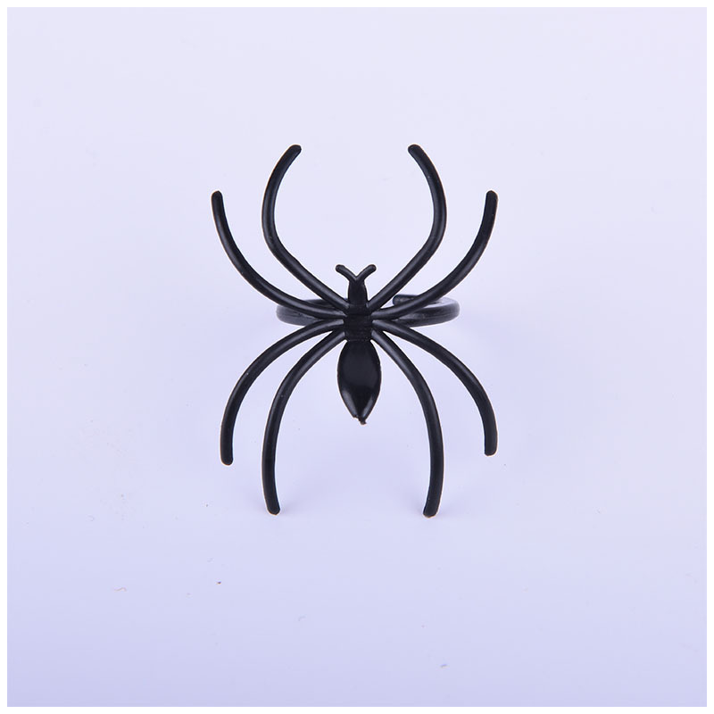 Halloween Dress up Party Props Spider Ring Plastic Ghost Festival Simulation Spider Ring Spoof Trick Toy
