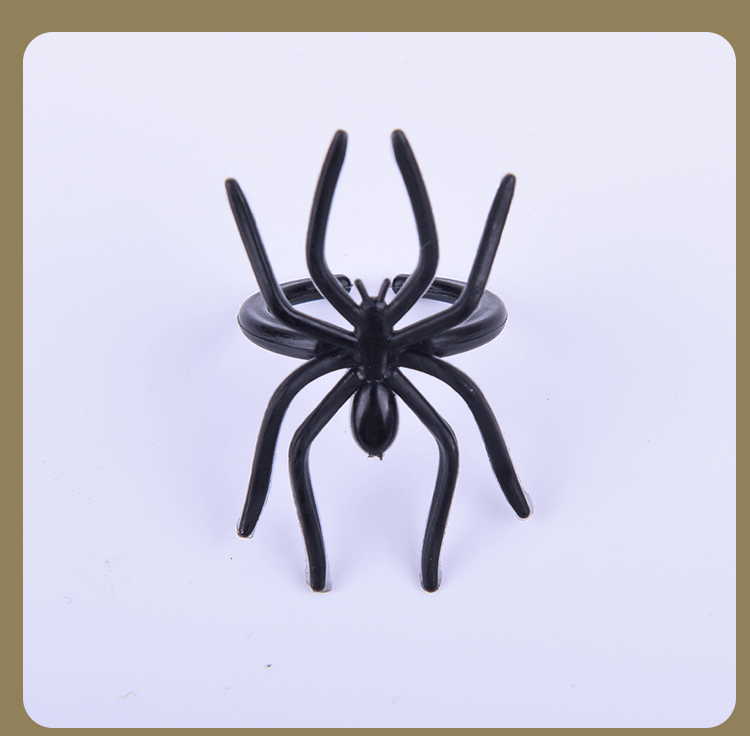 Halloween Dress up Party Props Spider Ring Plastic Ghost Festival Simulation Spider Ring Spoof Trick Toy