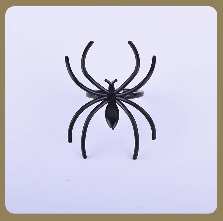 Halloween Dress up Party Props Spider Ring Plastic Ghost Festival Simulation Spider Ring Spoof Trick Toy