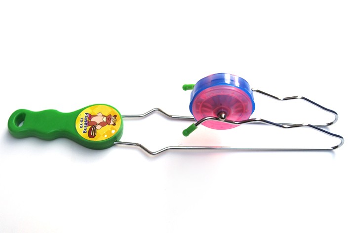 Factory outlets track Yo-Yo/flashing/magic tricks yoyo Yo-Yo YOYO ball light
