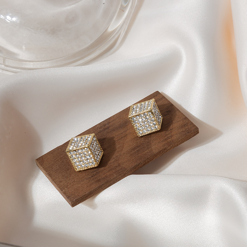 Silver Needle South Korea Dongdaemun Diamond Magic Cube Stud Earrings Exquisite Refined Grace Small Cute Earrings Earrings Eardrops