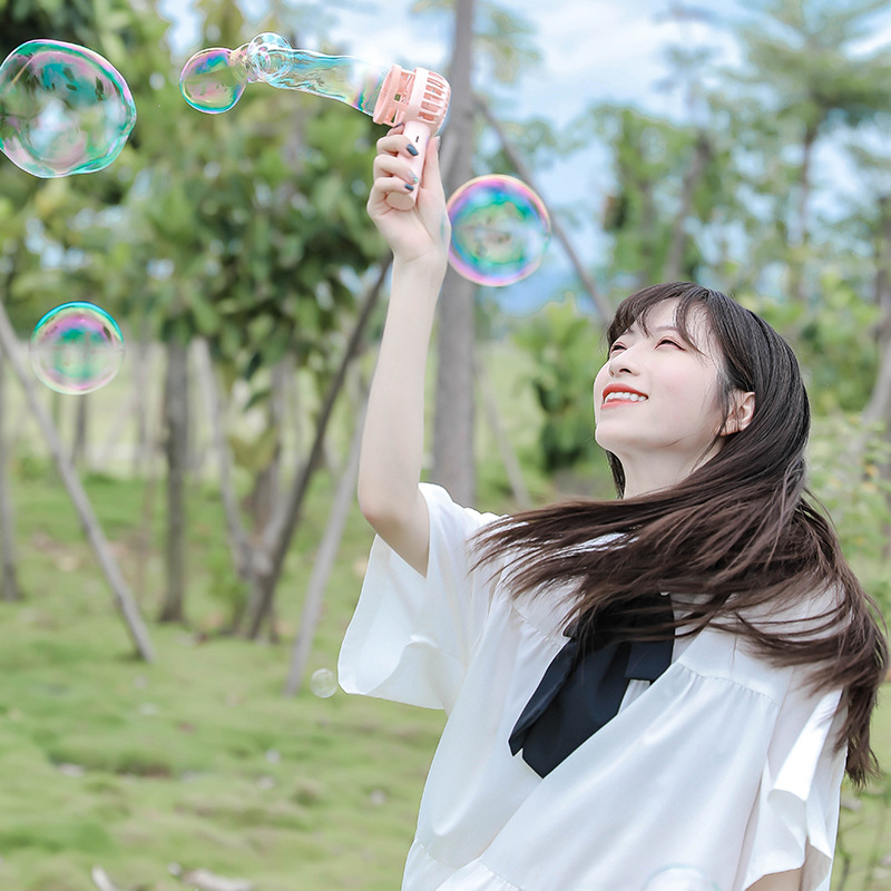Machine Camera Trending on TikTok Same Live Broadcast Small Pink Pig Bubble Machine All Electric Children Toy Bubble Gun