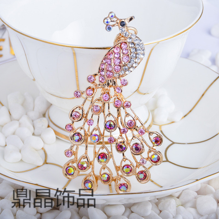 Boutique creative gift bag Rhinestone diamond peacock metal key buckle factory direct wholesale car Boutique creative gift bag Rhinestone diamond peacock metal key buckle factory direct wholesale car