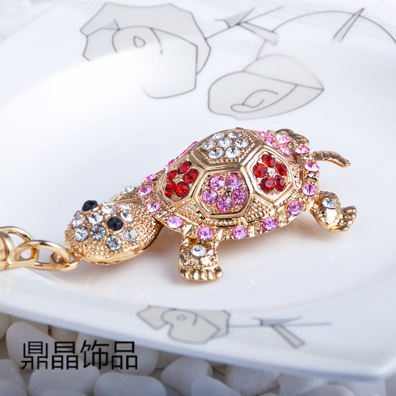 The other diamond metal Meng Meng creative animation and gift car key buckle factory direct sales