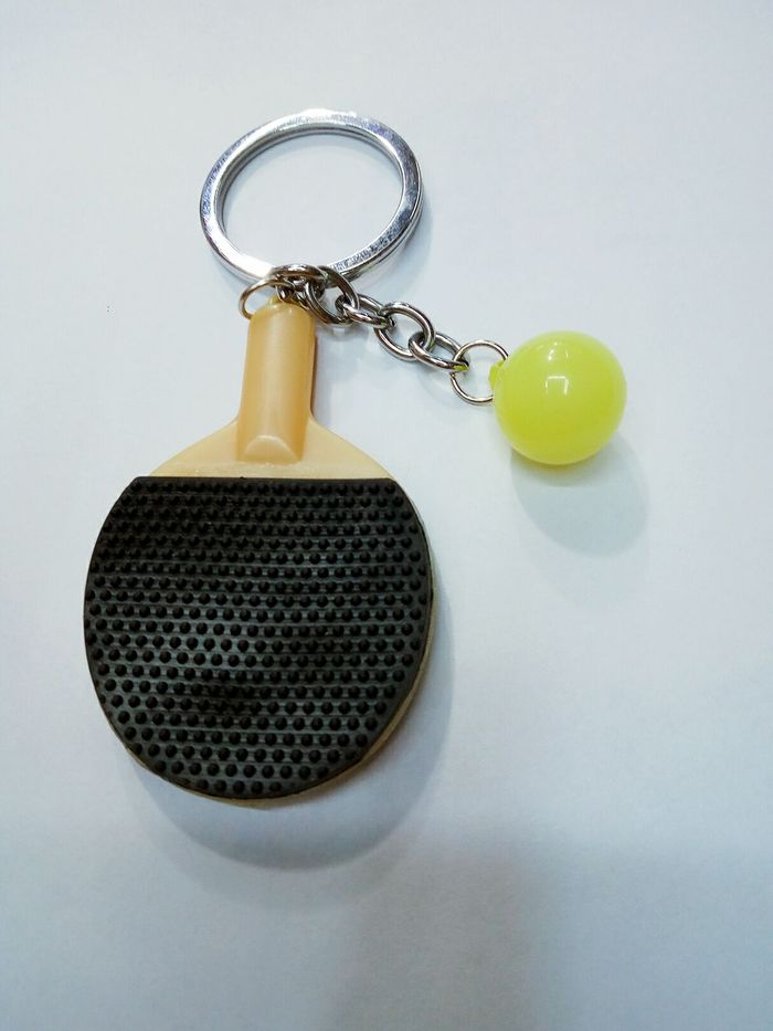 Plastic table tennis racket bead key buckle Plastic table tennis racket bead key buckle