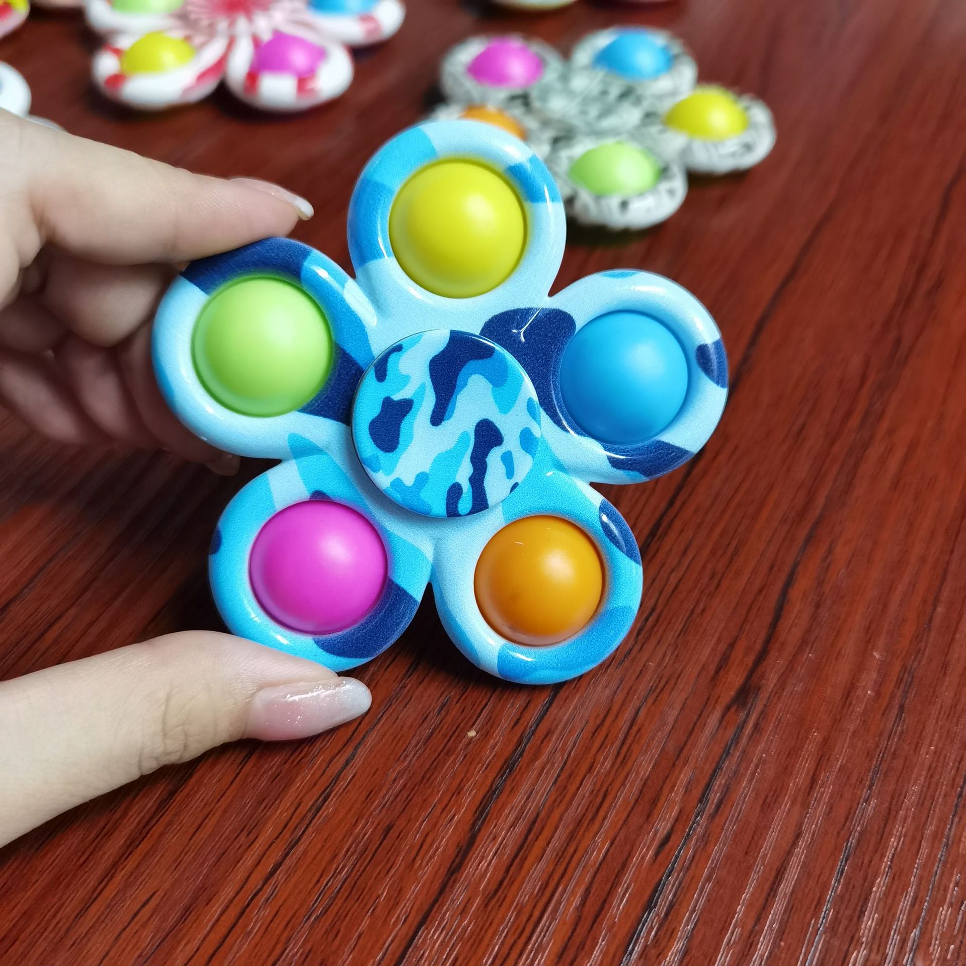 Rat Killer Pioneer Cross-Border Rotating Finger Fingertip Gyro Decompression Bubble Music Silicone Children&#039;s Toy Amazon Hot