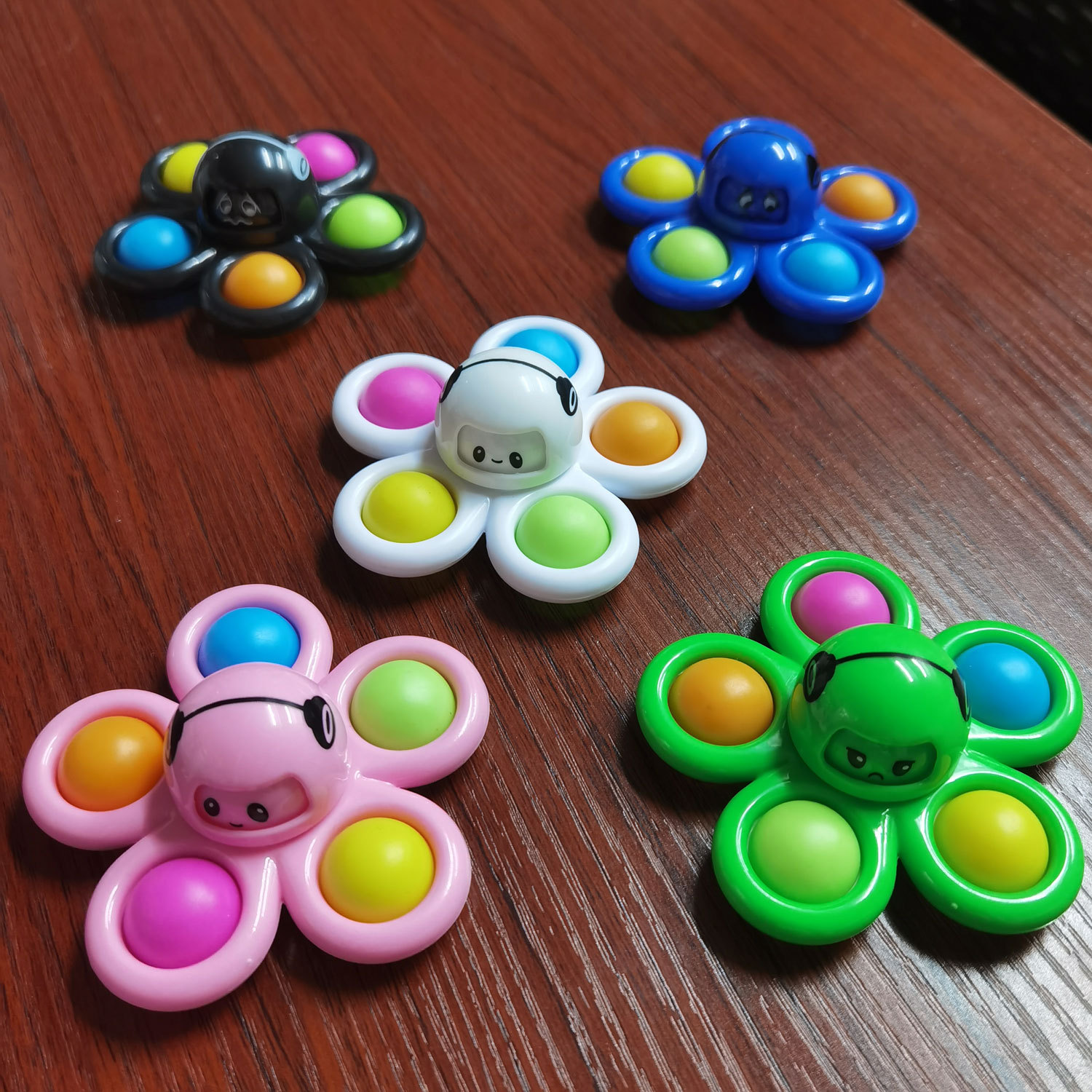 Rat Killer Pioneer Cross-Border Rotating Finger Fingertip Gyro Decompression Bubble Music Silicone Children's Toy Amazon Hot Rat Killer Pioneer Cross-Border Rotating Finger Fingertip Gyro Decompression Bubble Music Silicone Children's Toy Amazon Hot