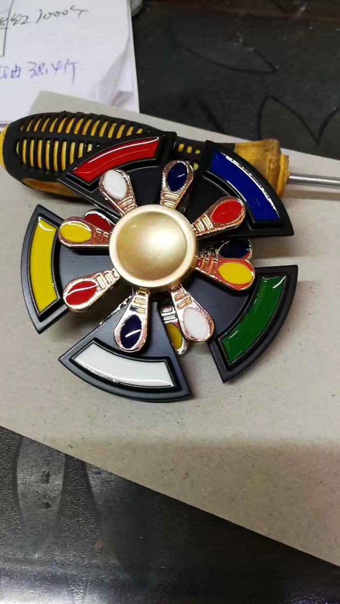 Hand spinner fingertip Gyro Zinc alloy Gyro 2-8 yuan Hand spinner fingertip Gyro Zinc alloy Gyro 2-8 yuan