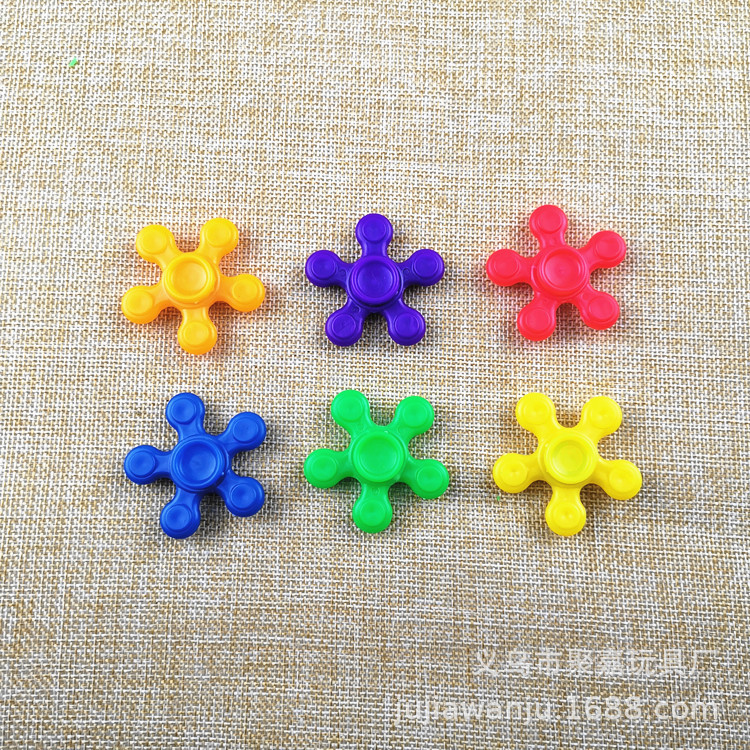 Children's Fingertip Gyro Mini Hand Spinner Small Size Plastic Gyro Capsule Toy Wholesale Children's Fingertip Gyro Mini Hand Spinner Small Size Plastic Gyro Capsule Toy Wholesale