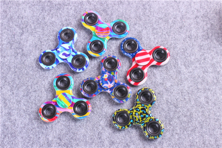 Fingertip Gyro Three-Leaf Gyro Finger Toy Pressure-Reducing Creative Toy Color Hand Spinner Wholesale Fingertip Gyro Three-Leaf Gyro Finger Toy Pressure-Reducing Creative Toy Color Hand Spinner Wholesale