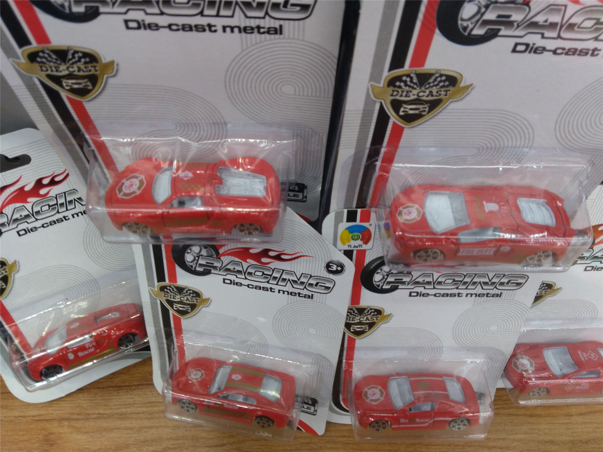 0088B alloy fire truck simulation of the toy model of resilience car gift in the pocket of the baby toys