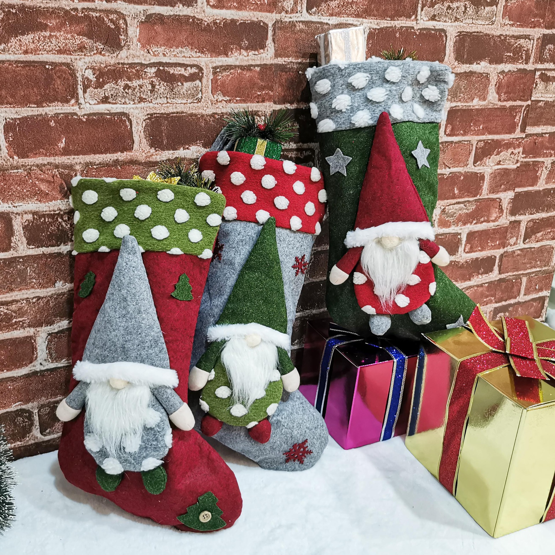 2020 Spot Christmas Decoration Supplies 20-Inch Lambswool Three-Dimensional Elf Faceless Doll Christmas Socks