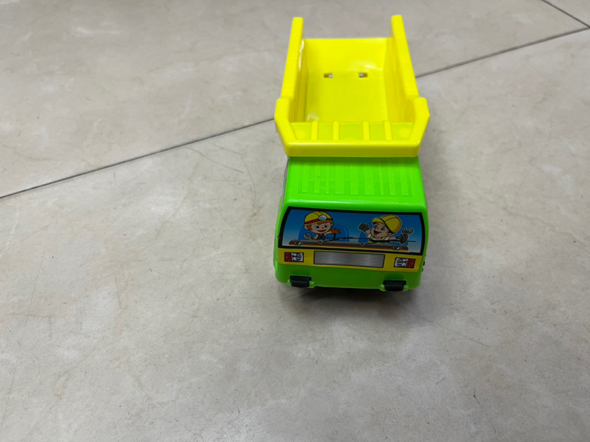 Sliding Engineering Car Children&#039;s Toy Bright Color Affordable OPP Bag Packaging