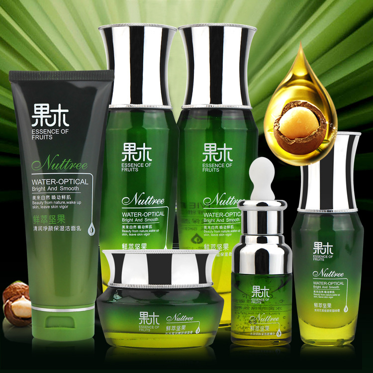 [Set Combination] Nut Water Light Moisturizing Supple Skin Water Hydrating, Moisturizing and Oil Controlling Firming Nourishing Lotion Facial Cleanser
