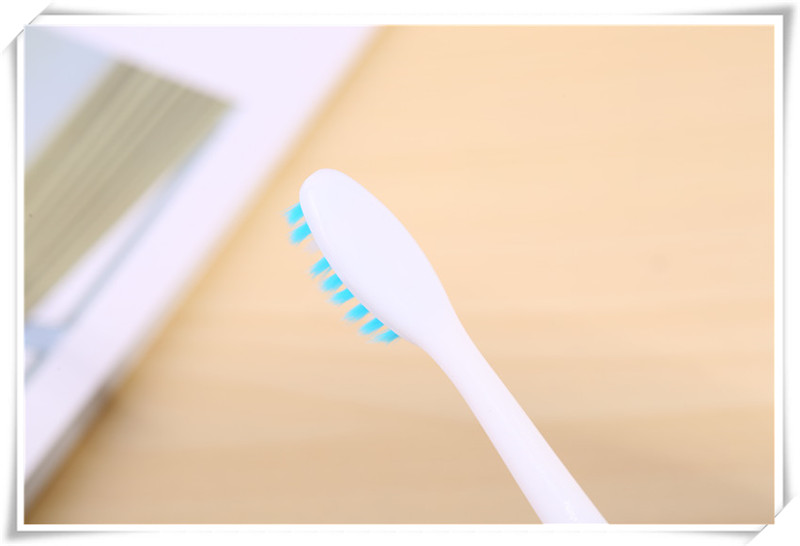 Japanese lovely cartoon 4 small rabbit bear soft bristle children 's toothbrush with suction cup baby toothbrush Japanese lovely cartoon 4 small rabbit bear soft bristle children 's toothbrush with suction cup baby toothbrush
