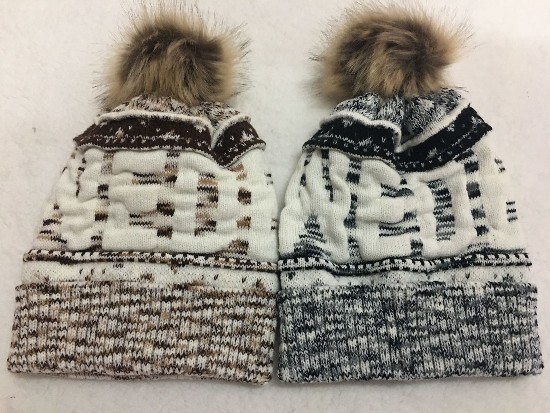 Winter European American Style Knitted Letter Jacquard Warm Women&#039;s Hat Plush Lining Big Fur Ball Men&#039;s Section-Dye String Hat