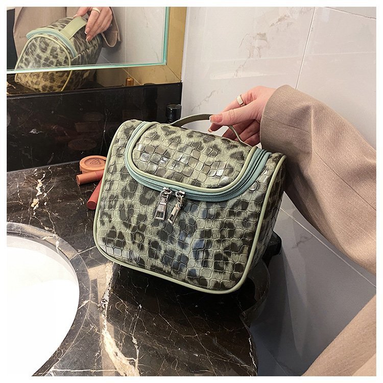 Cross-Border Fashion Leopard Print Small Bag Women's Bag 2021 Trendy New Korean Style Ins Internet Celebrity Versatile Handheld Cosmetic Bag Pu