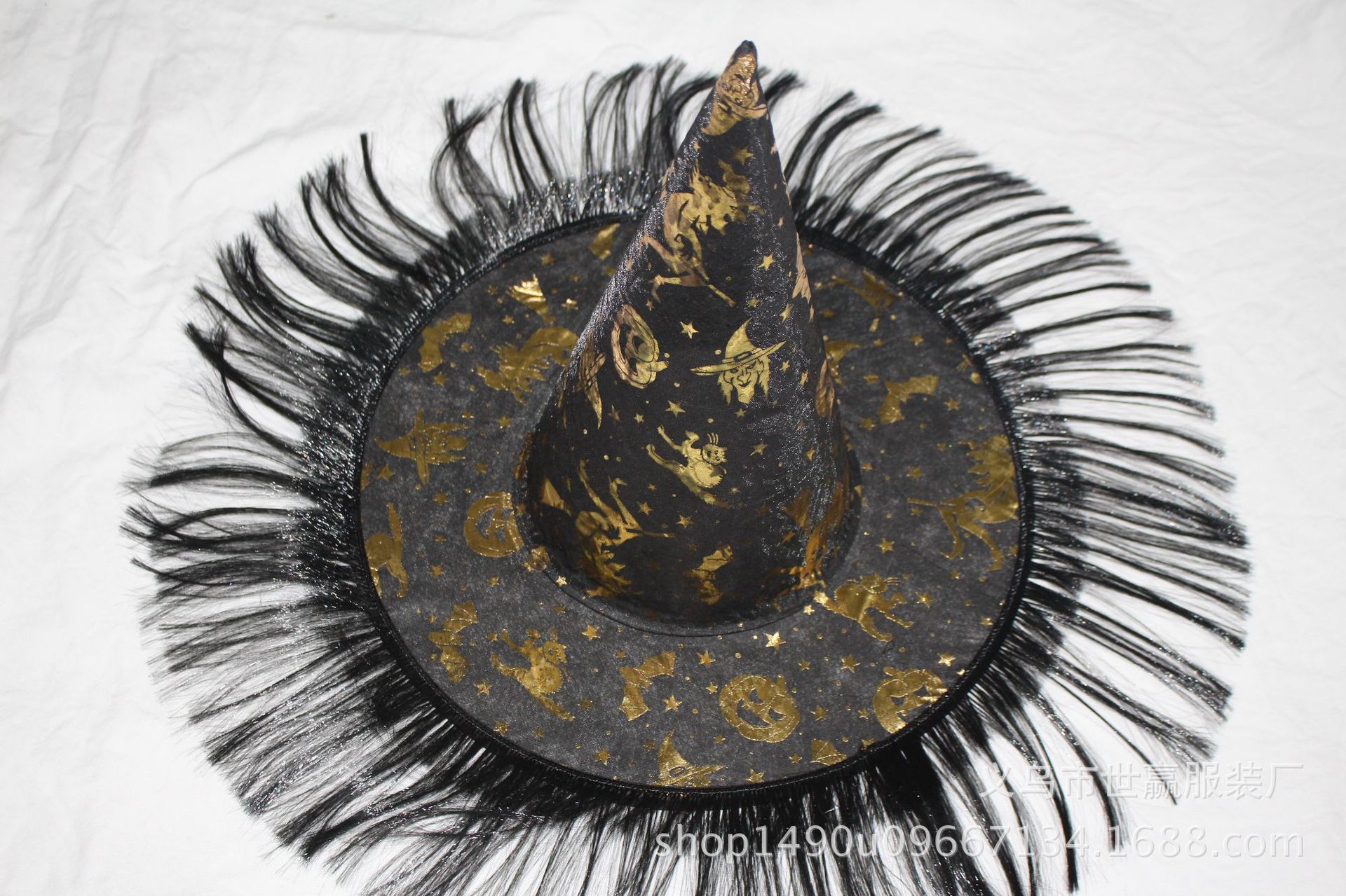 The Halloween wig hat wizard Cosplay adult children's hat performing party props. The Halloween wig hat wizard Cosplay adult children's hat performing party props.