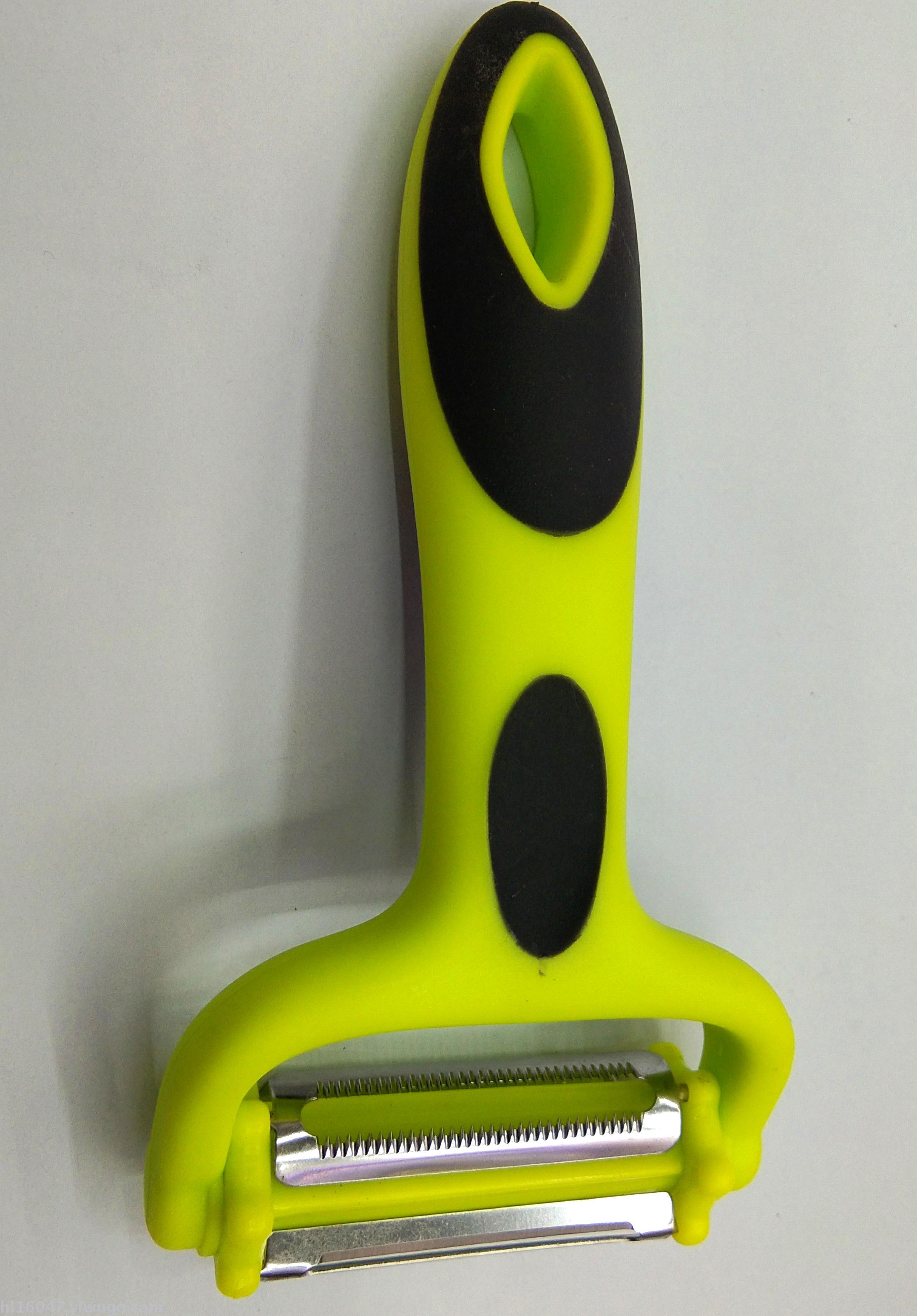 Multi - function three - in - one peeler