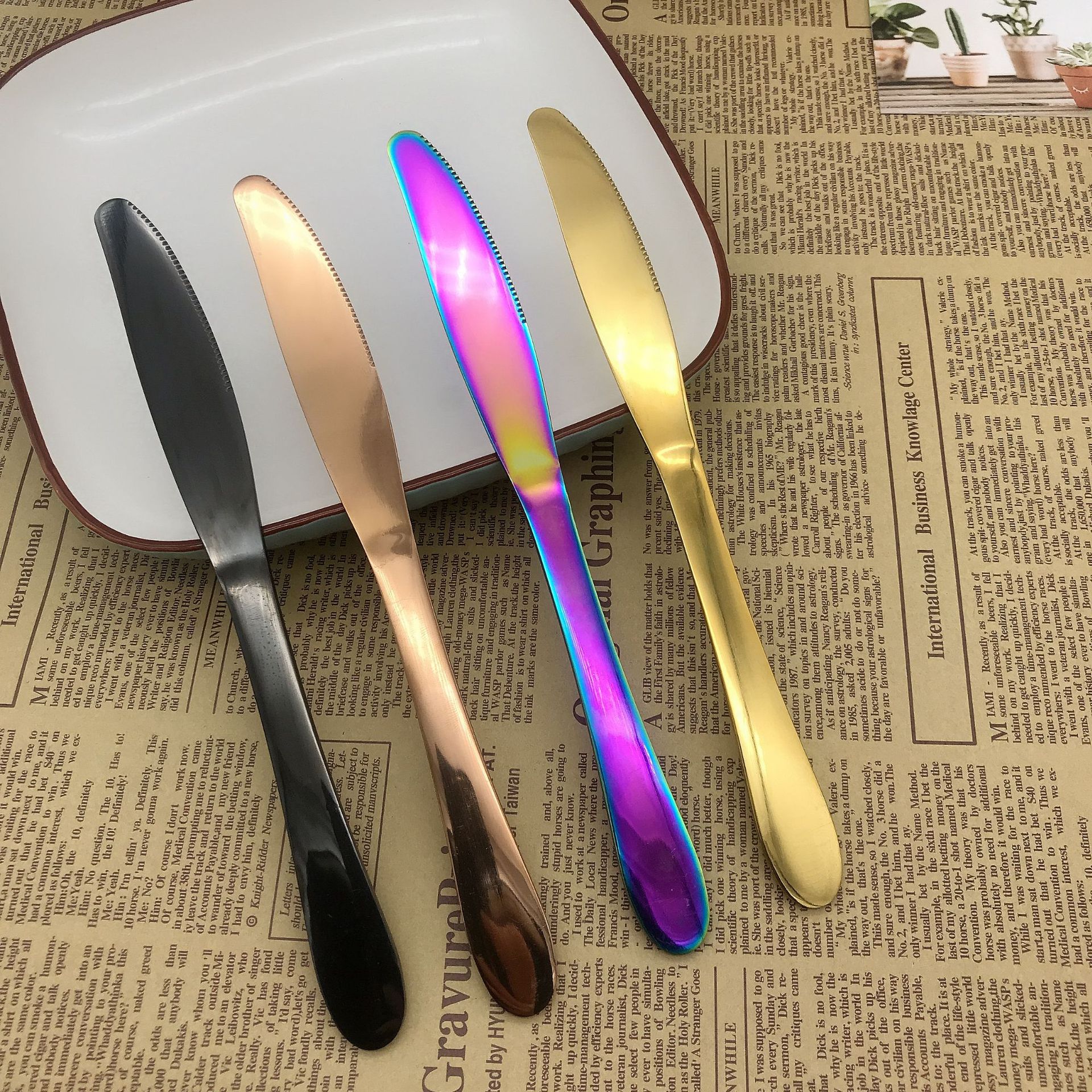 Vacuum titania - plated stainless steel western tableware knife, fork and spoon, creative Rose gold color steak knife spoon set of four