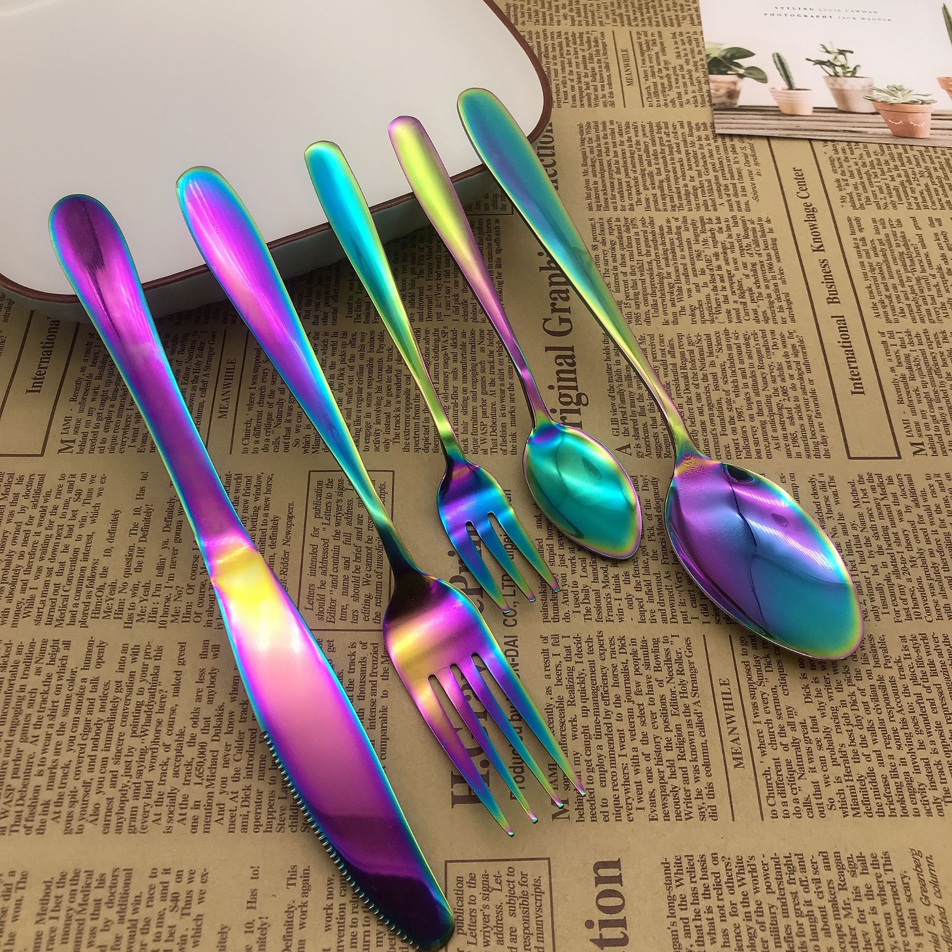 Vacuum titania - plated stainless steel western tableware knife, fork and spoon, creative Rose gold color steak knife spoon set of four
