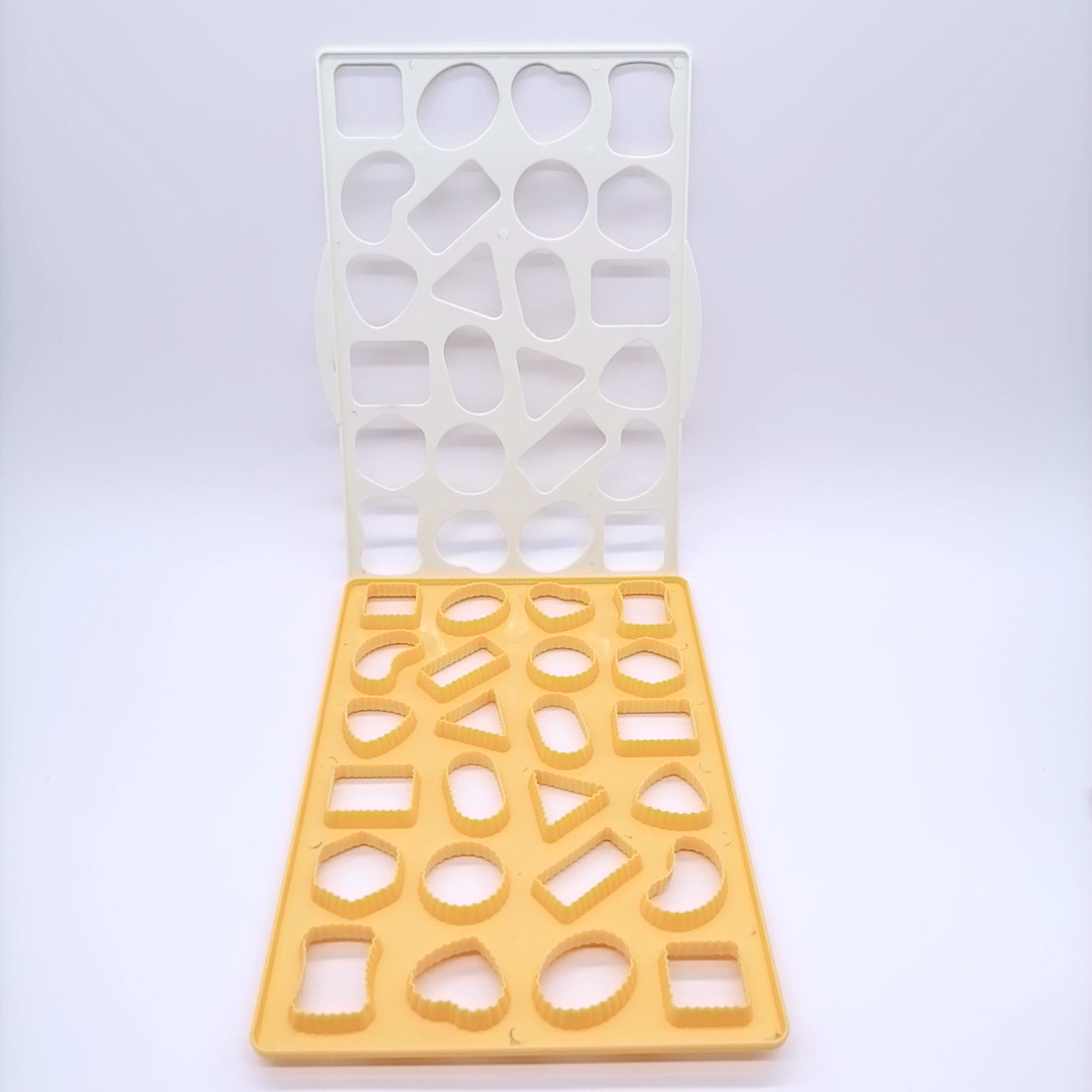round Card Baking Mold Biscuit Mold 24-Hole Fruit Pattern 33*22 * 1cm Single Hole Diameter about 4cm