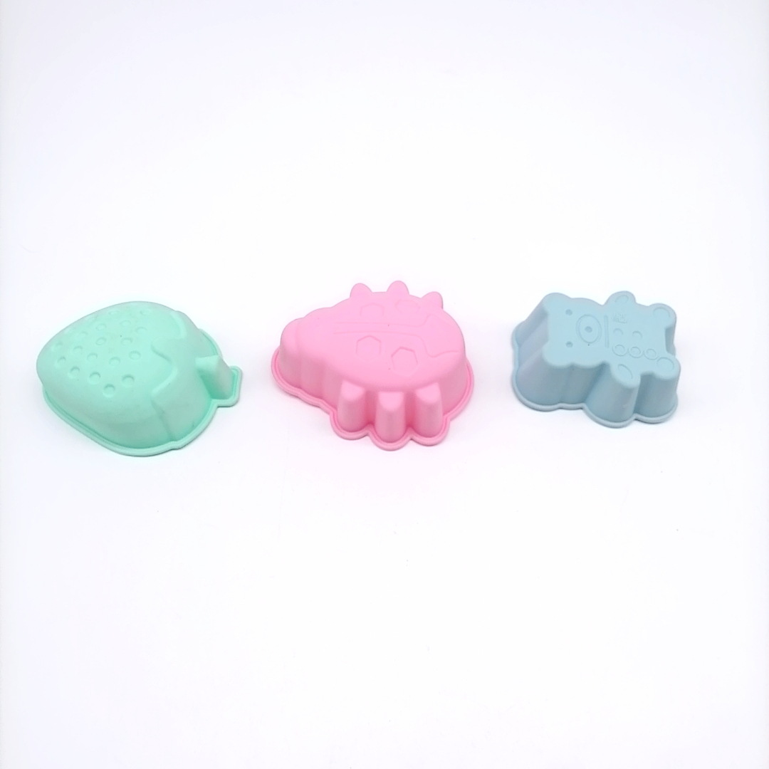 DIY Bear Strawberry Insect Cake Mold Chocolate Biscuit Mold Non-Toxic Tasteless Silicone Mold Wholesale DIY Bear Strawberry Insect Cake Mold Chocolate Biscuit Mold Non-Toxic Tasteless Silicone Mold Wholesale